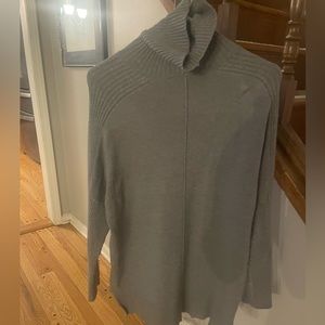 Thurtleneck sweater